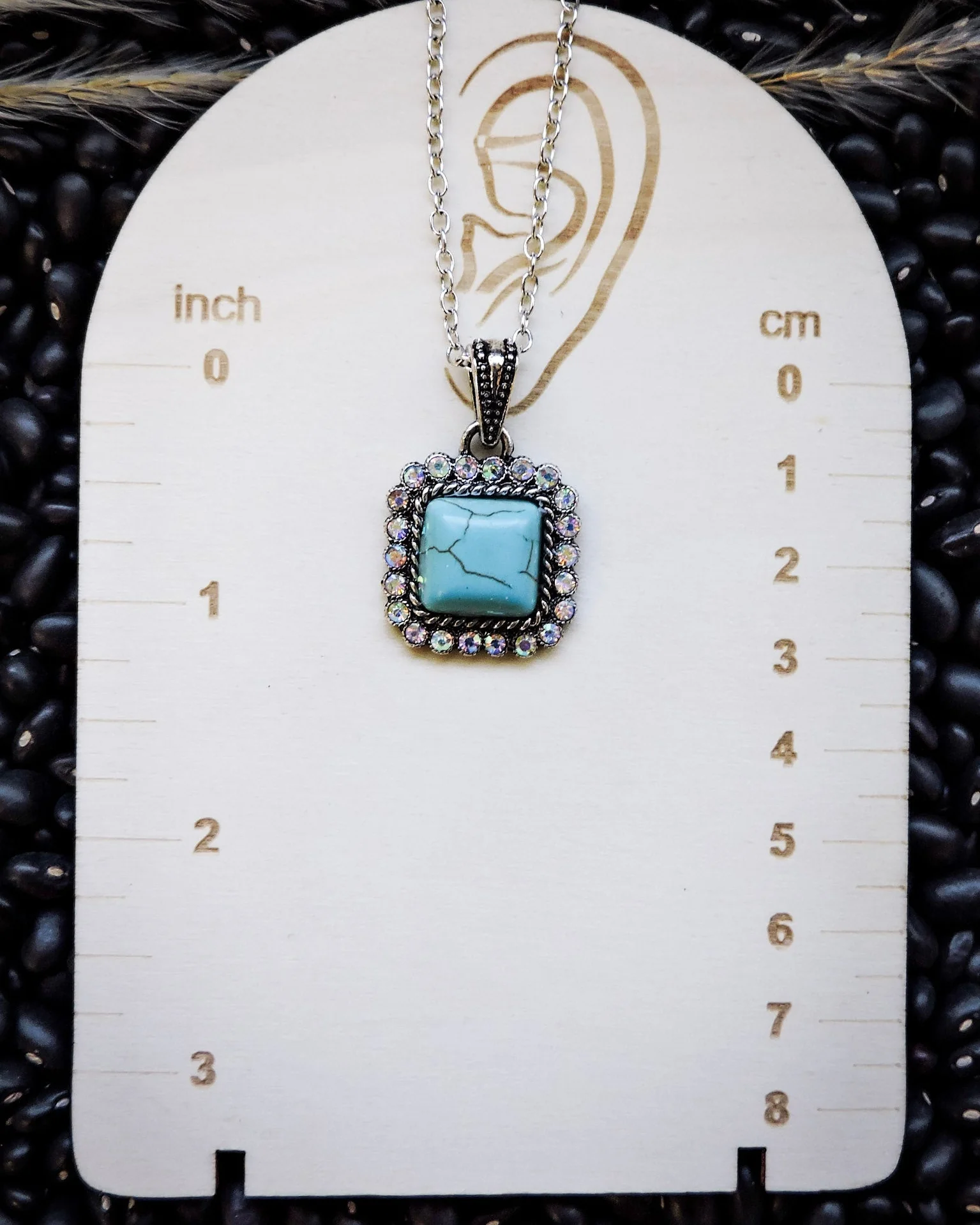 Ada Pendant Fashion Necklace - Image 3