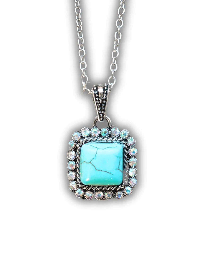 Ada Pendant Fashion Necklace - Image 5