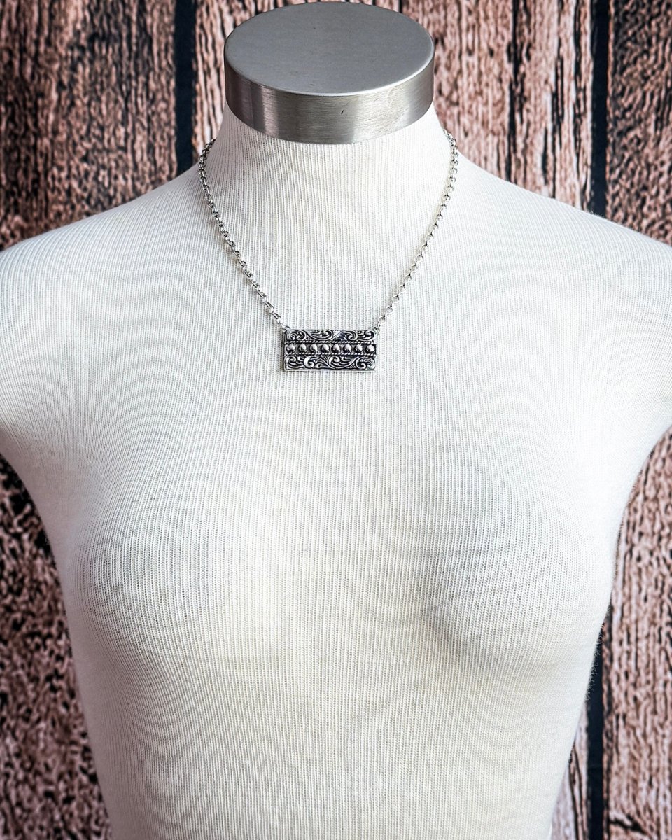 Ashcroft Engraved Bar Necklace - Image 2