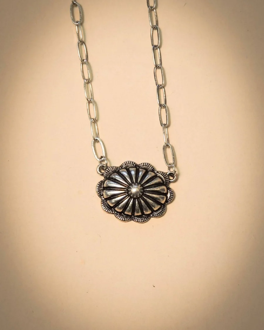 Berry Pendant Fashion Necklace - Image 4