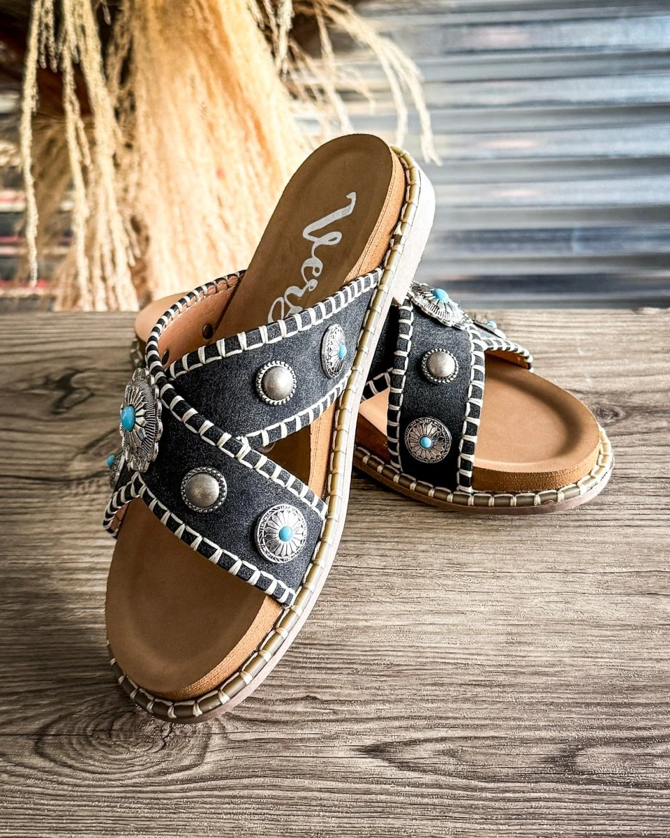 Betsy Concho Sandal in Black by Very G - Image 2