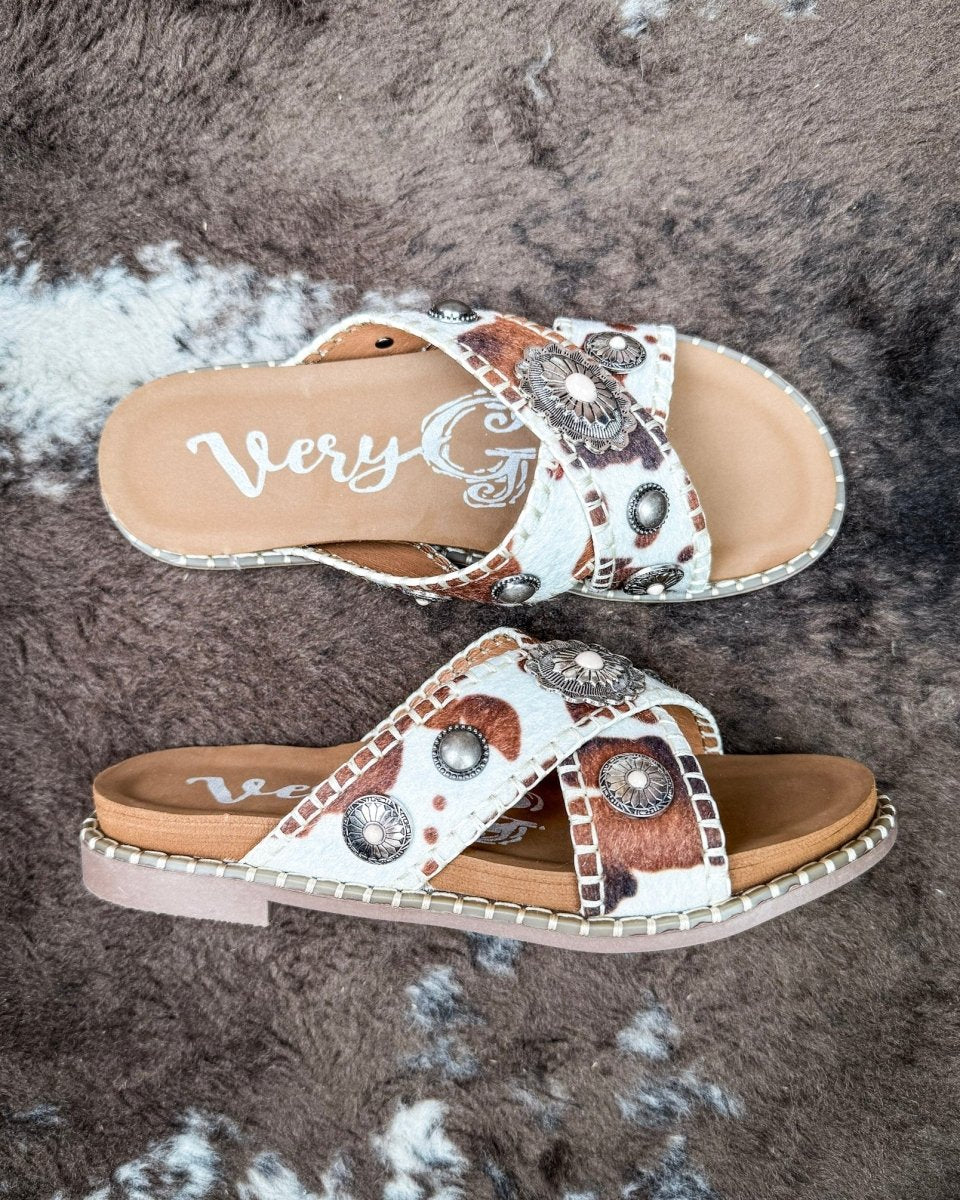 Betsy Concho Sandal in Cream and Tan by Very G