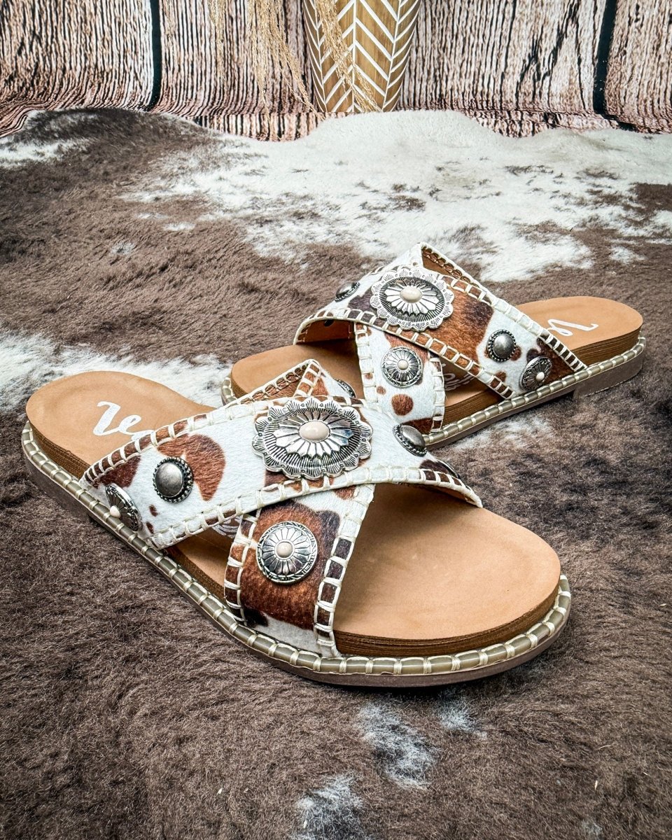 Betsy Concho Sandal in Cream and Tan by Very G - Image 2