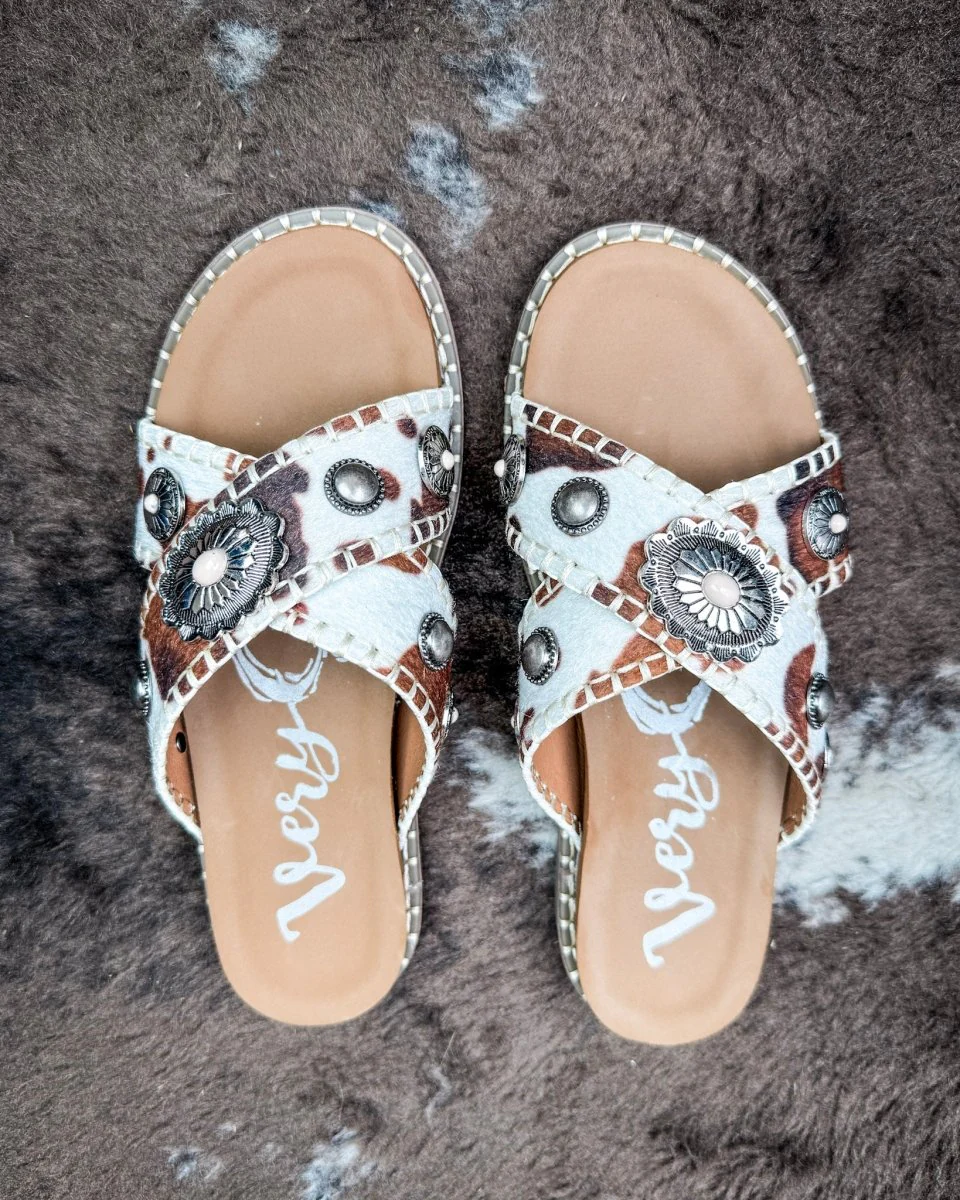 Betsy Concho Sandal in Cream and Tan by Very G - Image 3