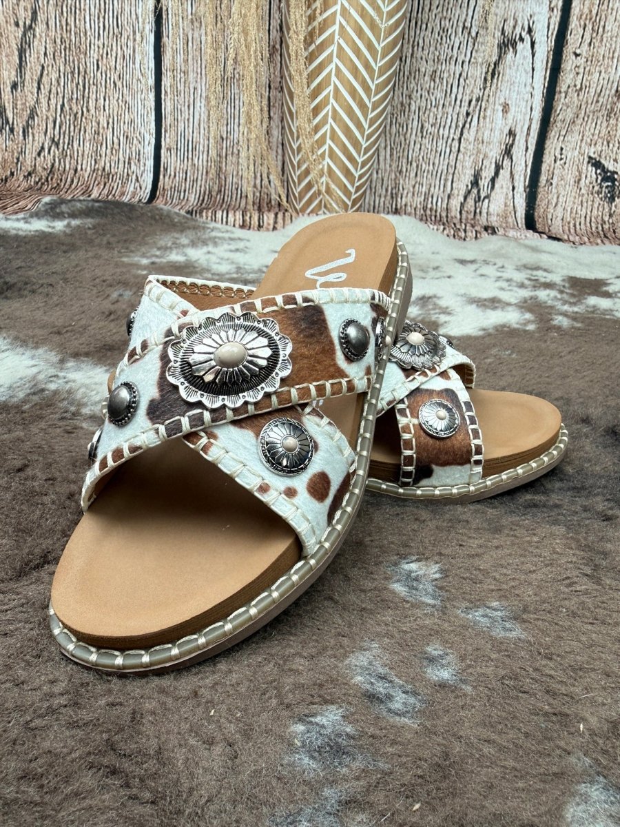 Betsy Concho Sandal in Cream and Tan by Very G - Image 5