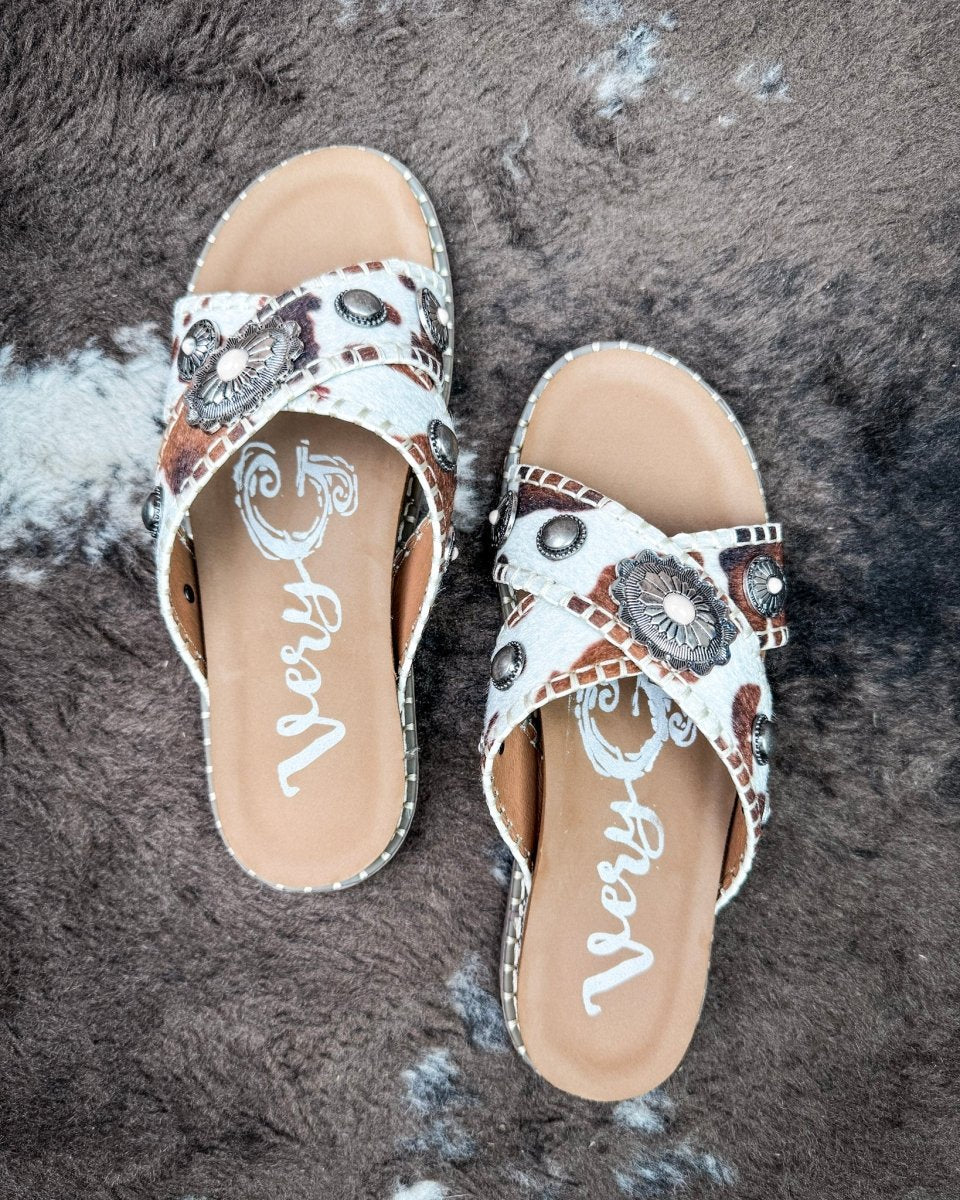 Betsy Concho Sandal in Cream and Tan by Very G - Image 6