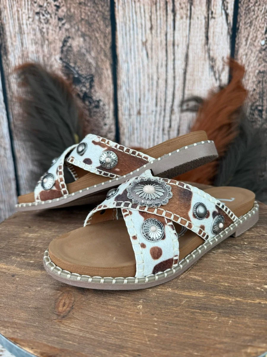 Betsy Concho Sandal in Cream and Tan by Very G - Image 8