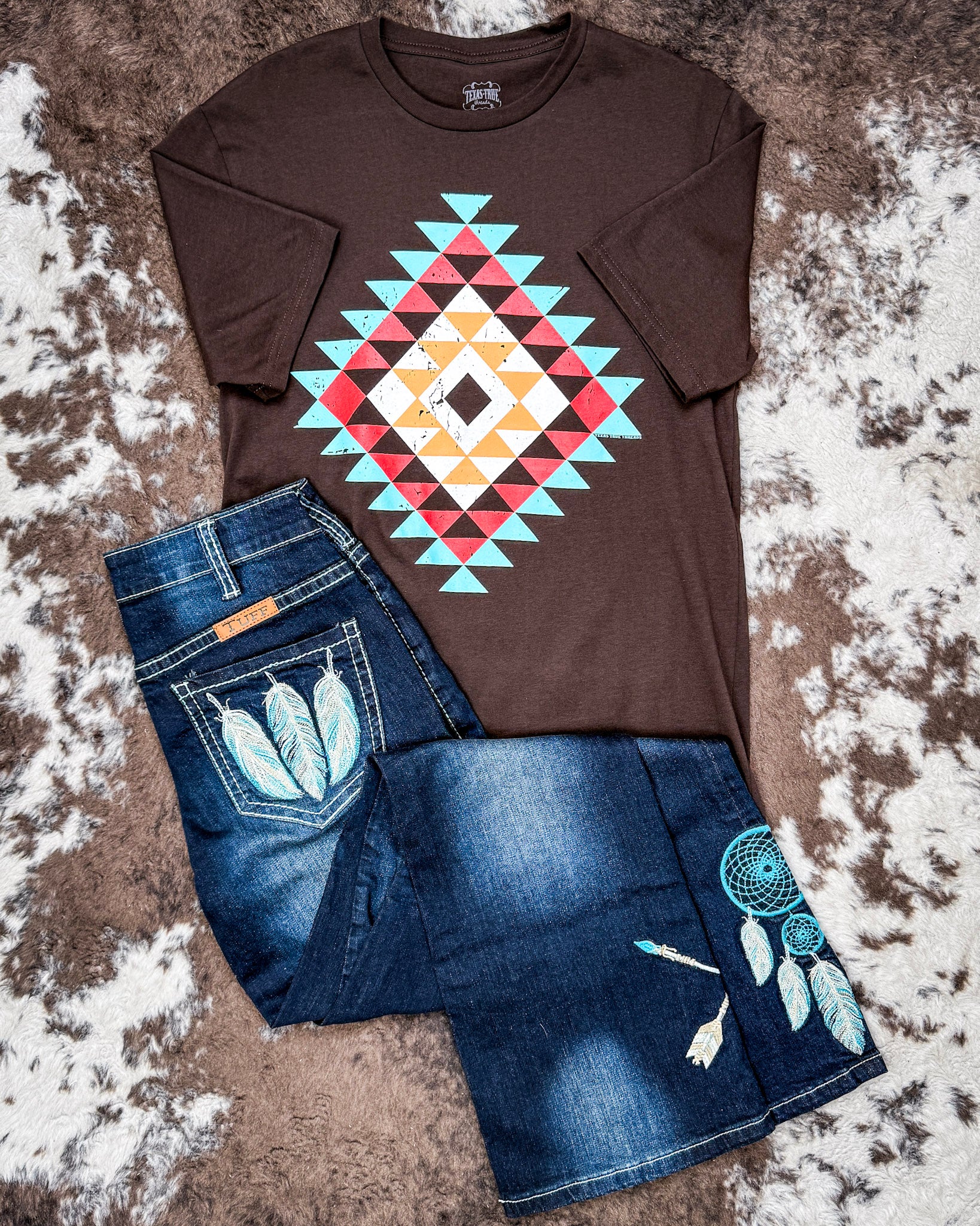 Canyon Lattice Graphic Tee in Chocolate - Image 3
