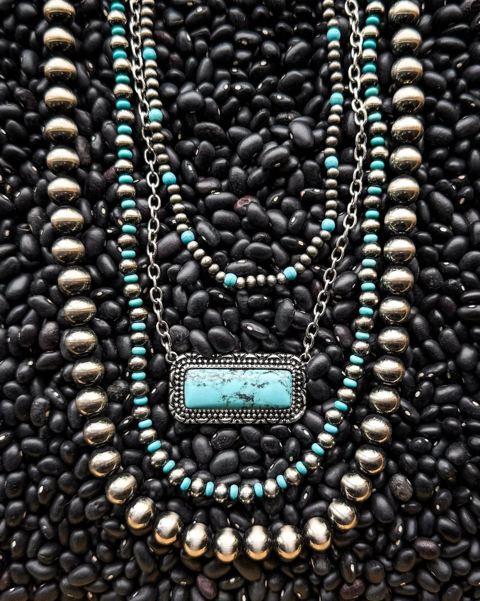 Dakota Vale Layered Pearl Necklace - Image 3