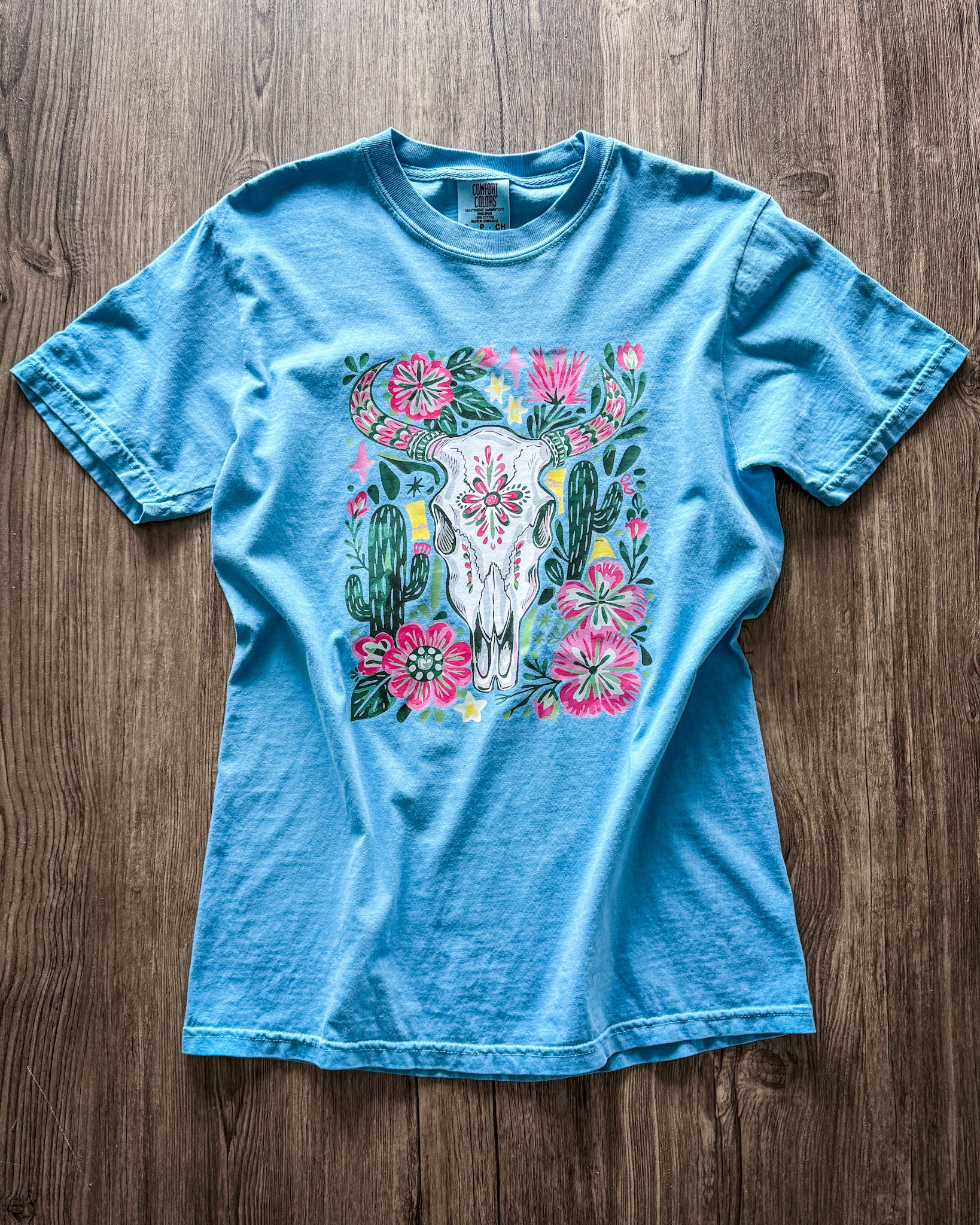 Desert Bloom Cow Skull Tee in Turquoise - Image 3