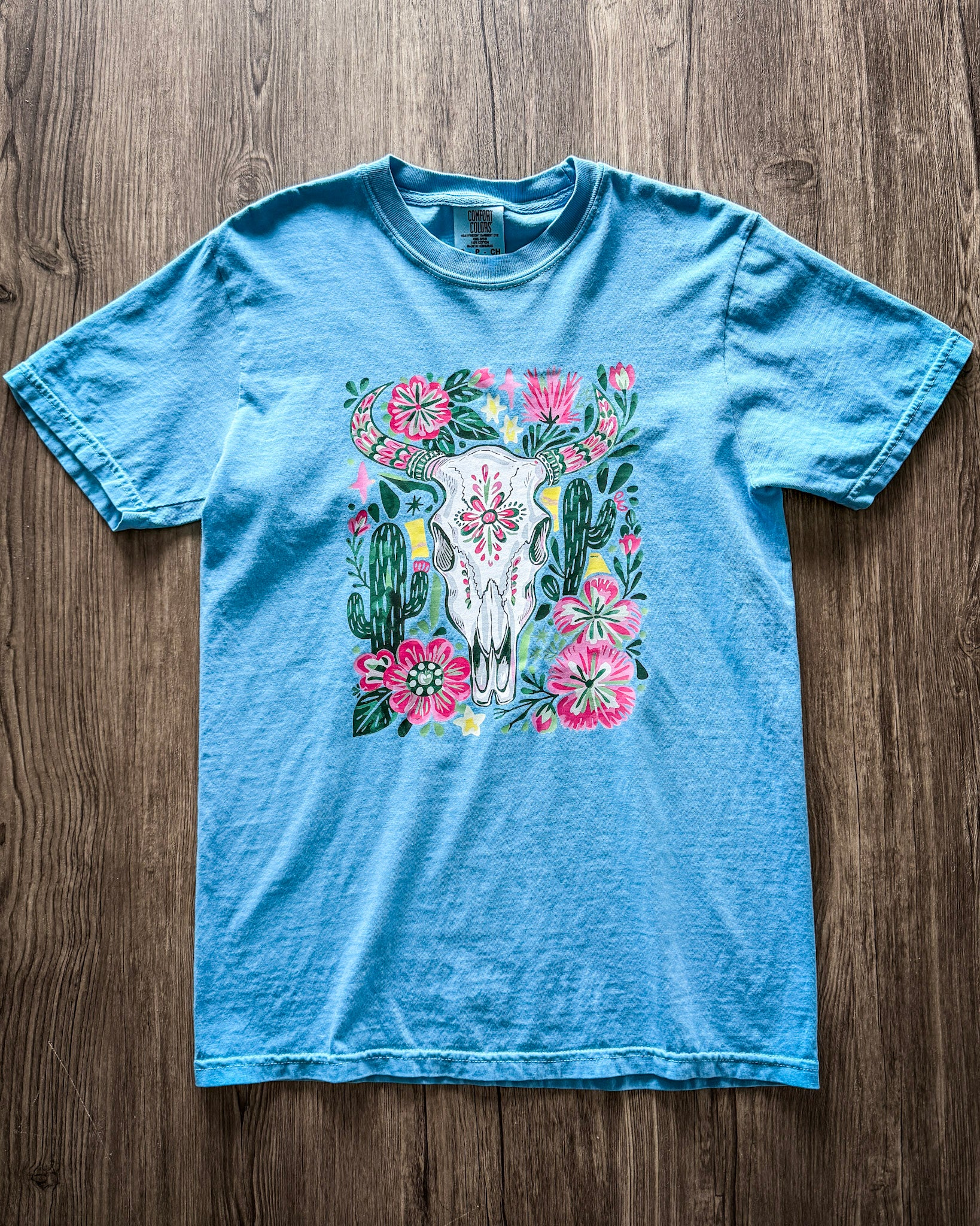 Desert Bloom Cow Skull Tee in Turquoise - Image 5