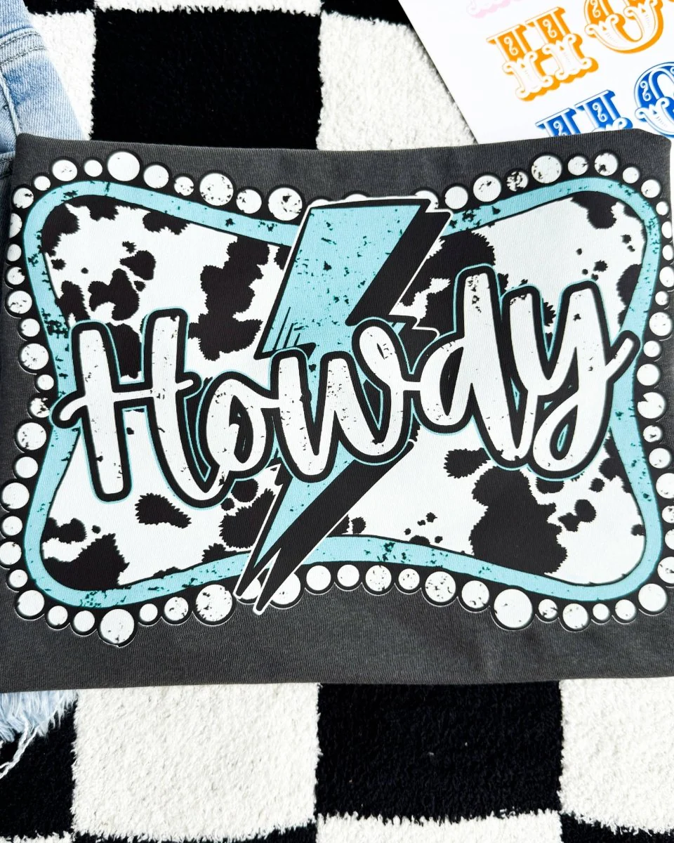 Electric Howdy Graphic Tee in Pepper