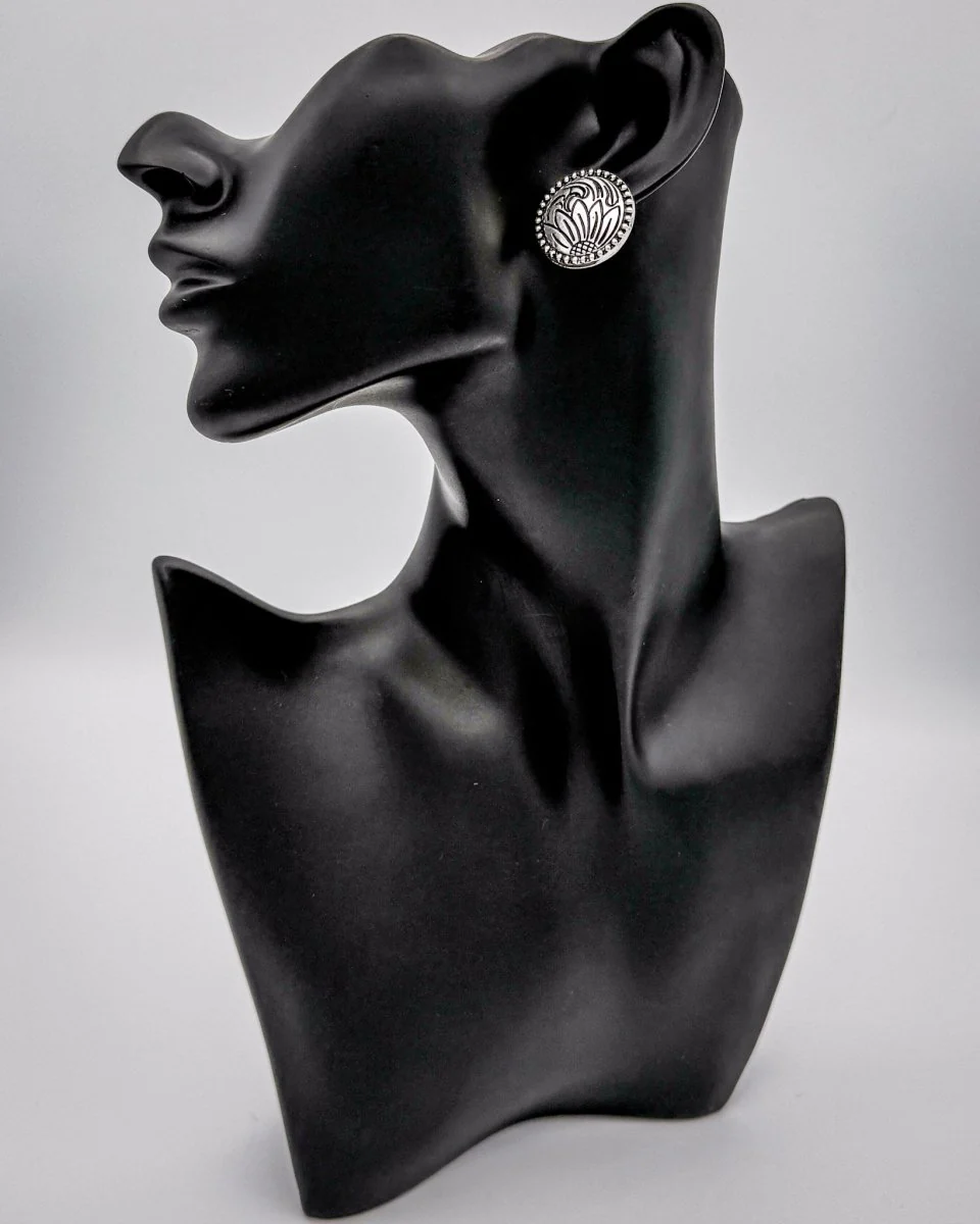 Eliza Flower Stud Fashion Earrings in Silver - Image 3