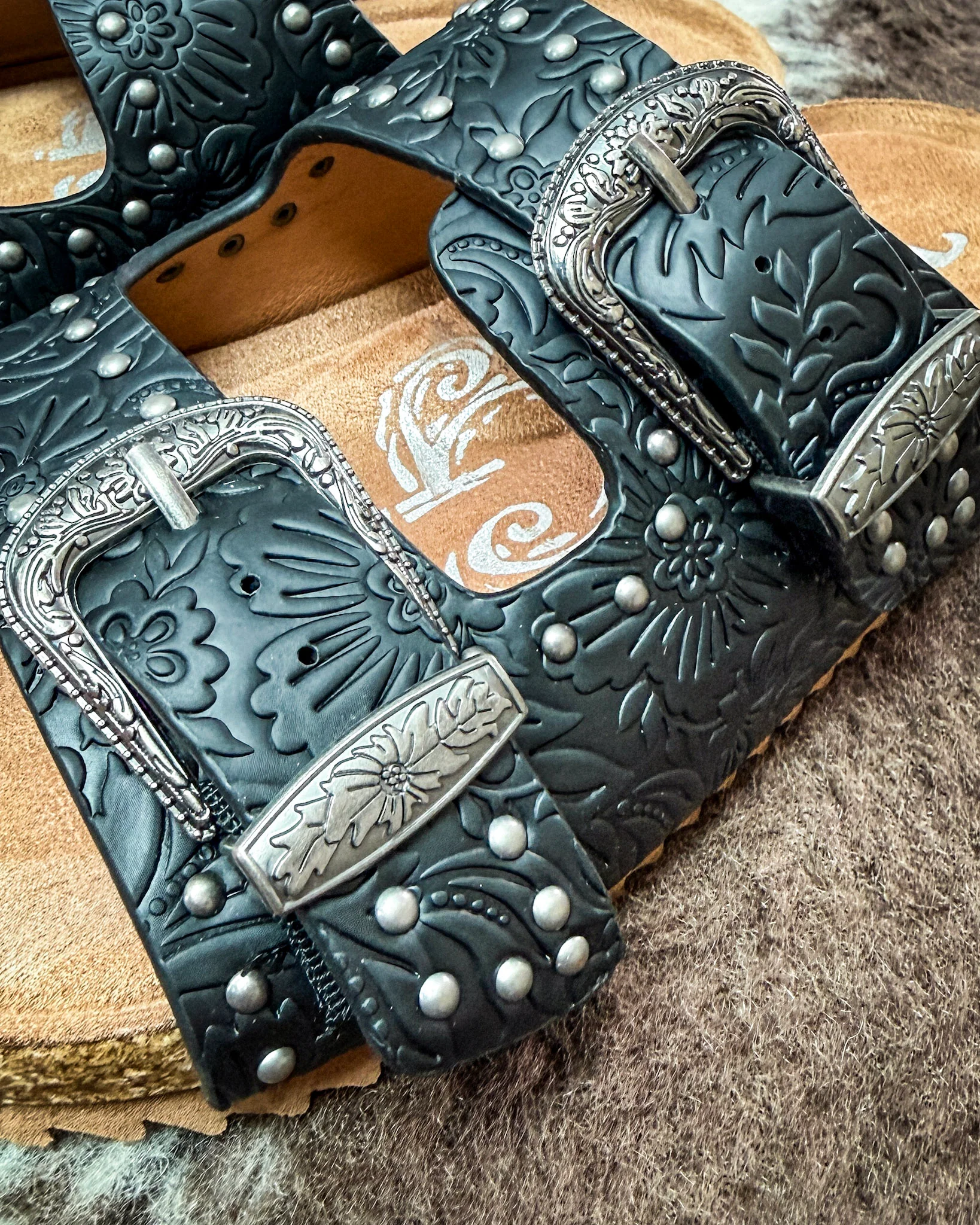 Heidi Sandal in Black by Very G - Image 5