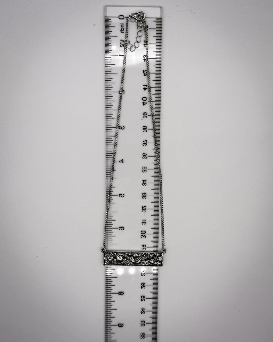 Heritage Scroll Bar Necklace - Image 4