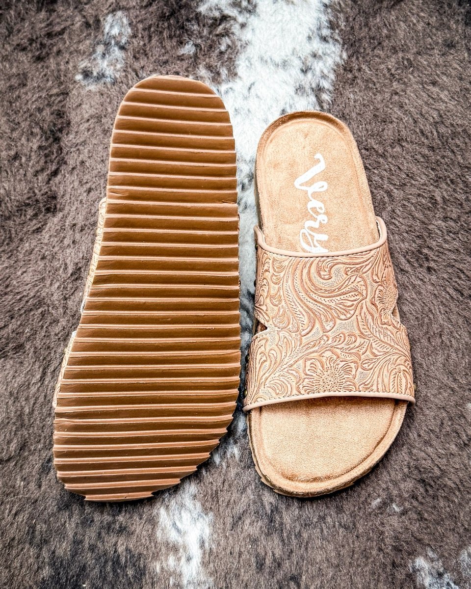 Jordyn Sandal in Light Tan by Very G - Image 4