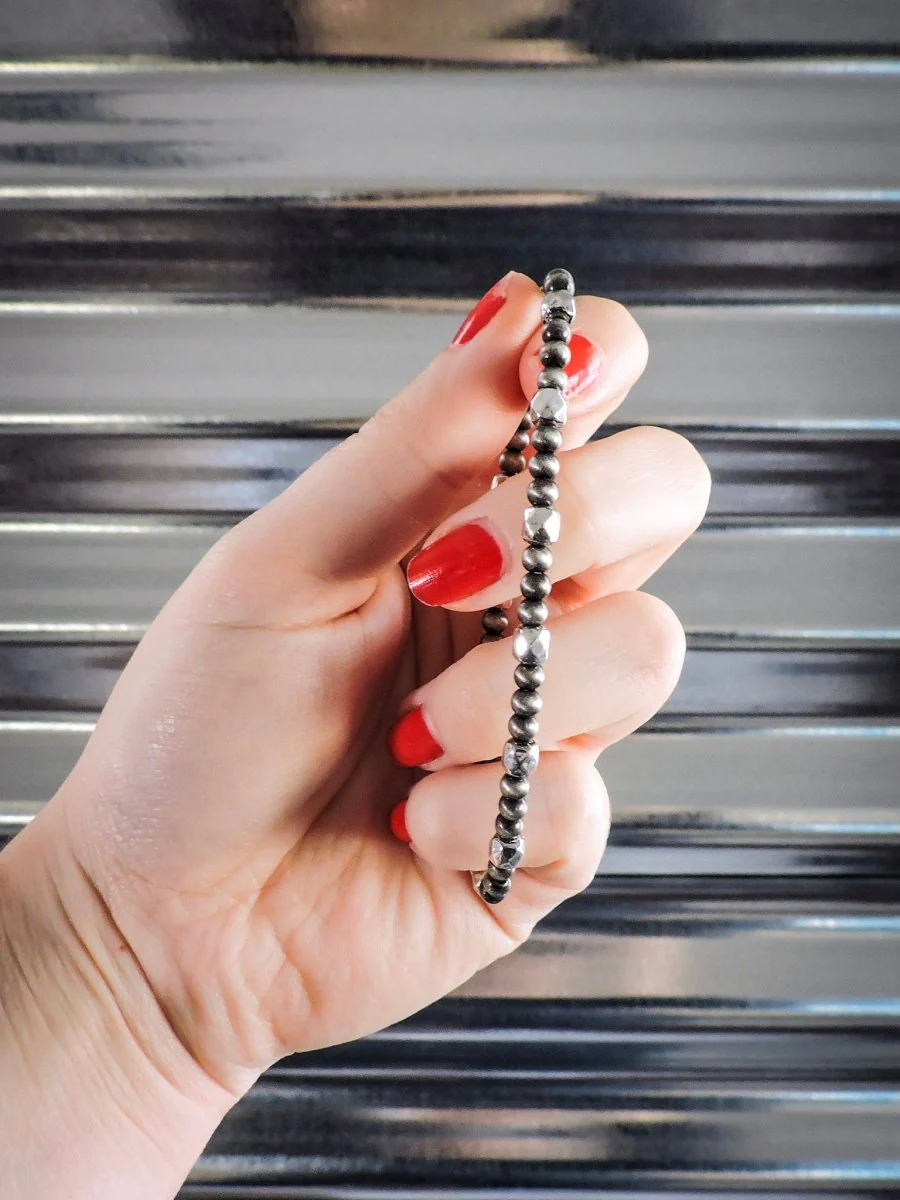 Leanne Stackable Stretch Bracelet Set - Image 3