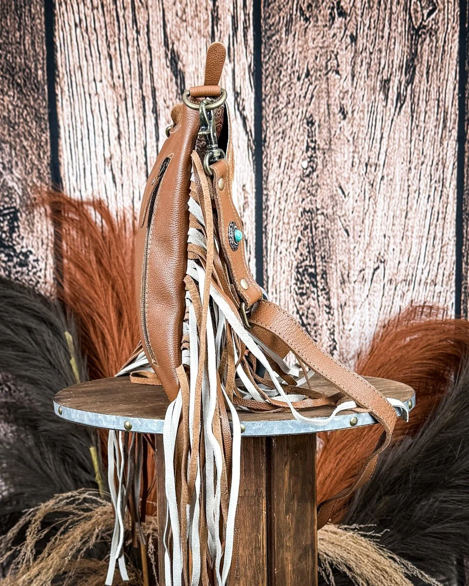 Mesa Concealed Carry Bag in Prairie Fawn by Myra Bag - Image 3