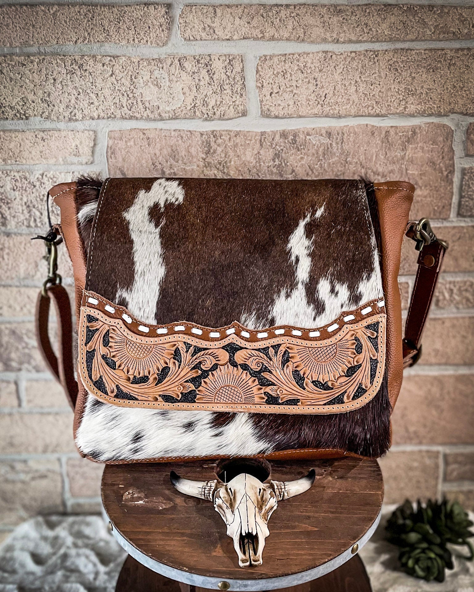 Mangnifique Concealed Carry Bag by Myra Bag - Image 3