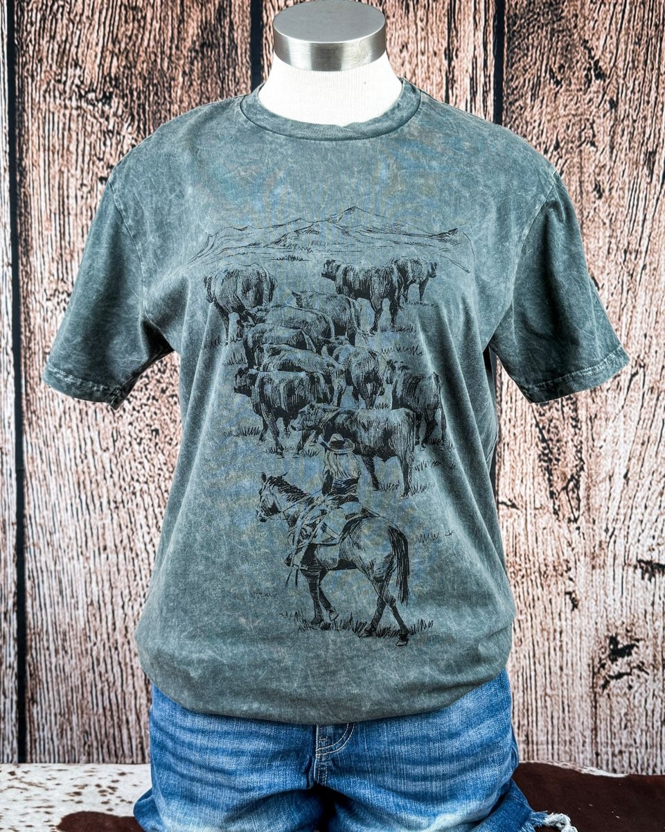 Open Range Boyfriend Tee in Stone Gray Mineral Wash - Image 5