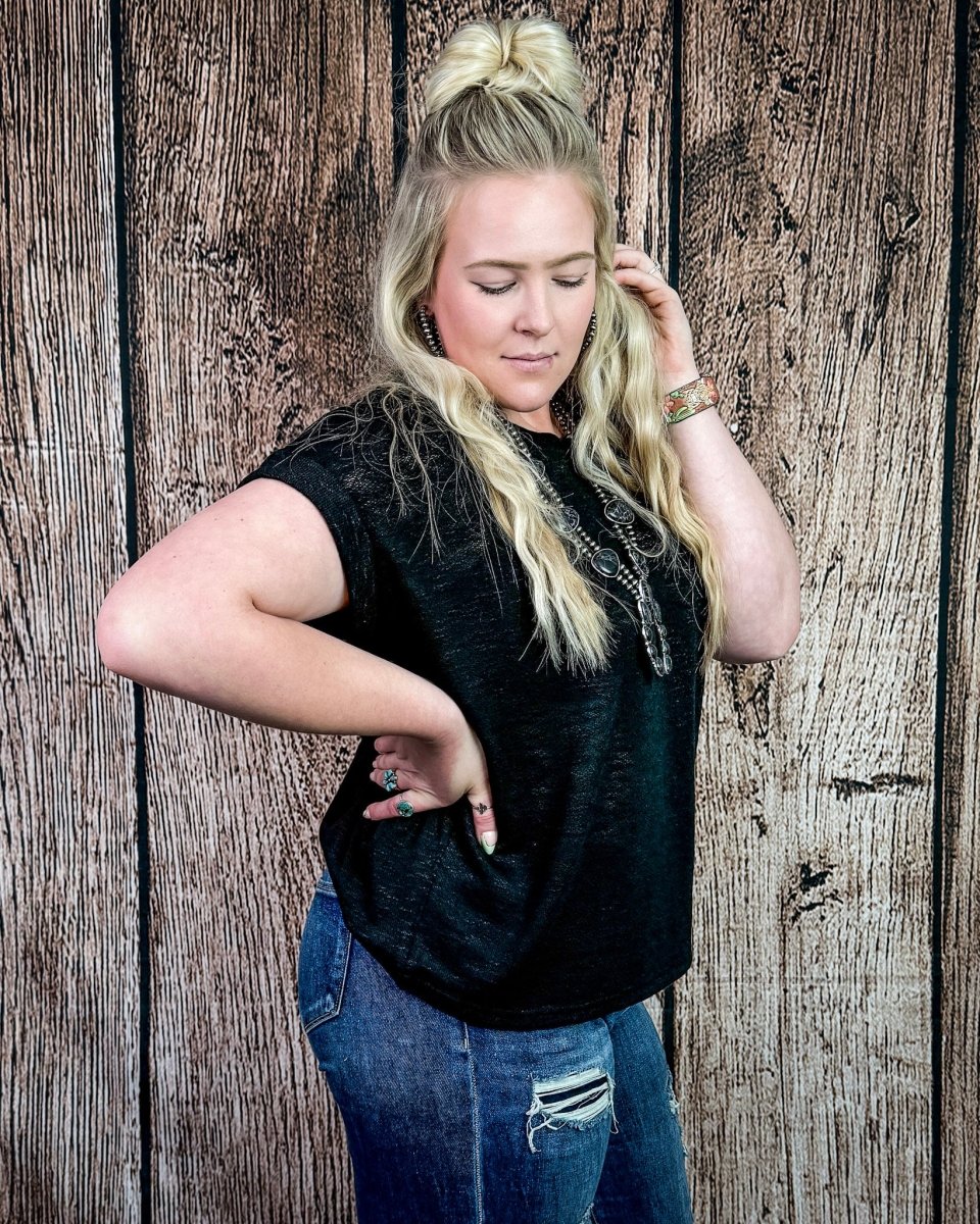 Sienna Drift Short Sleeved Hacci Tee in Black - Image 4
