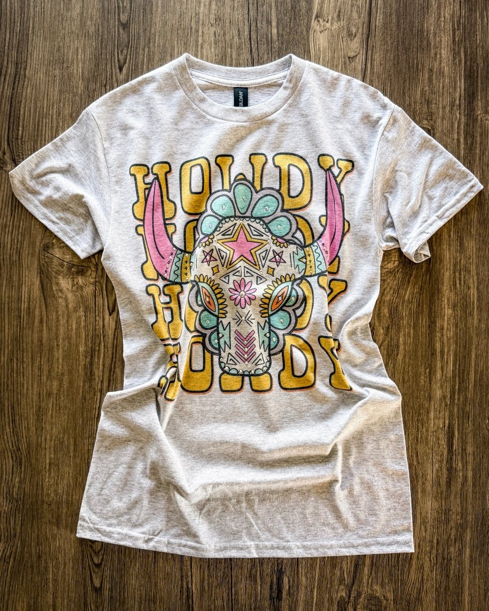 Sierra Bloom Rhinestone Howdy Tee in Gray - Image 4