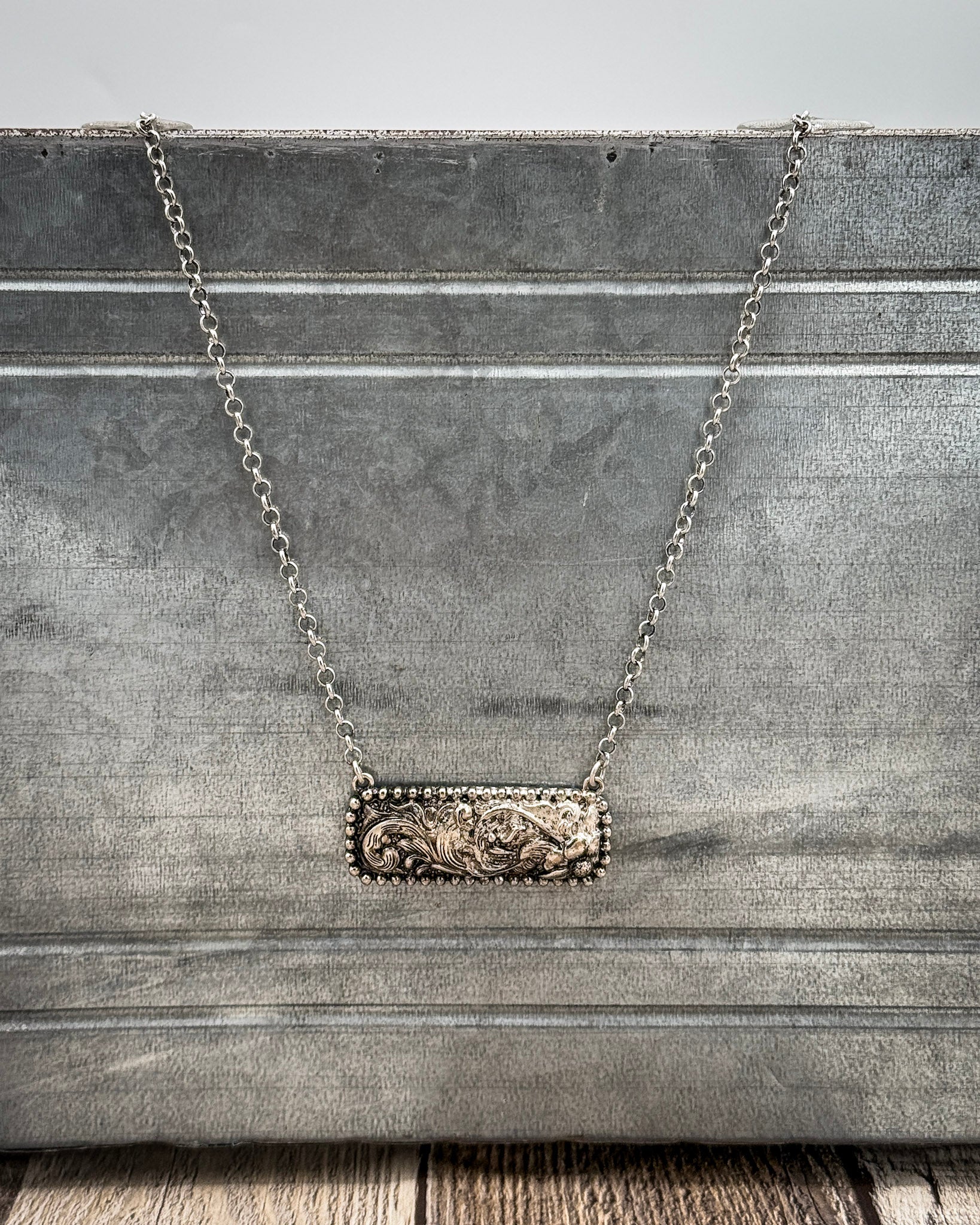 Silverthorne Etched Bar Necklace - Image 3