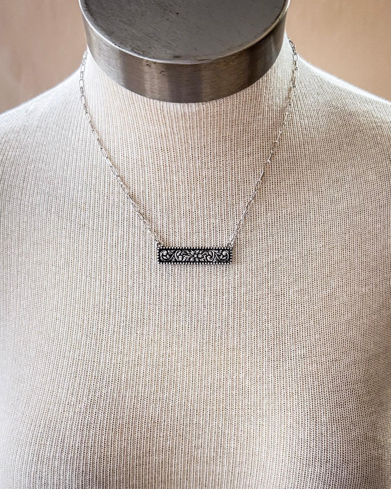 Sonny Bar Necklace in Silver - Image 3