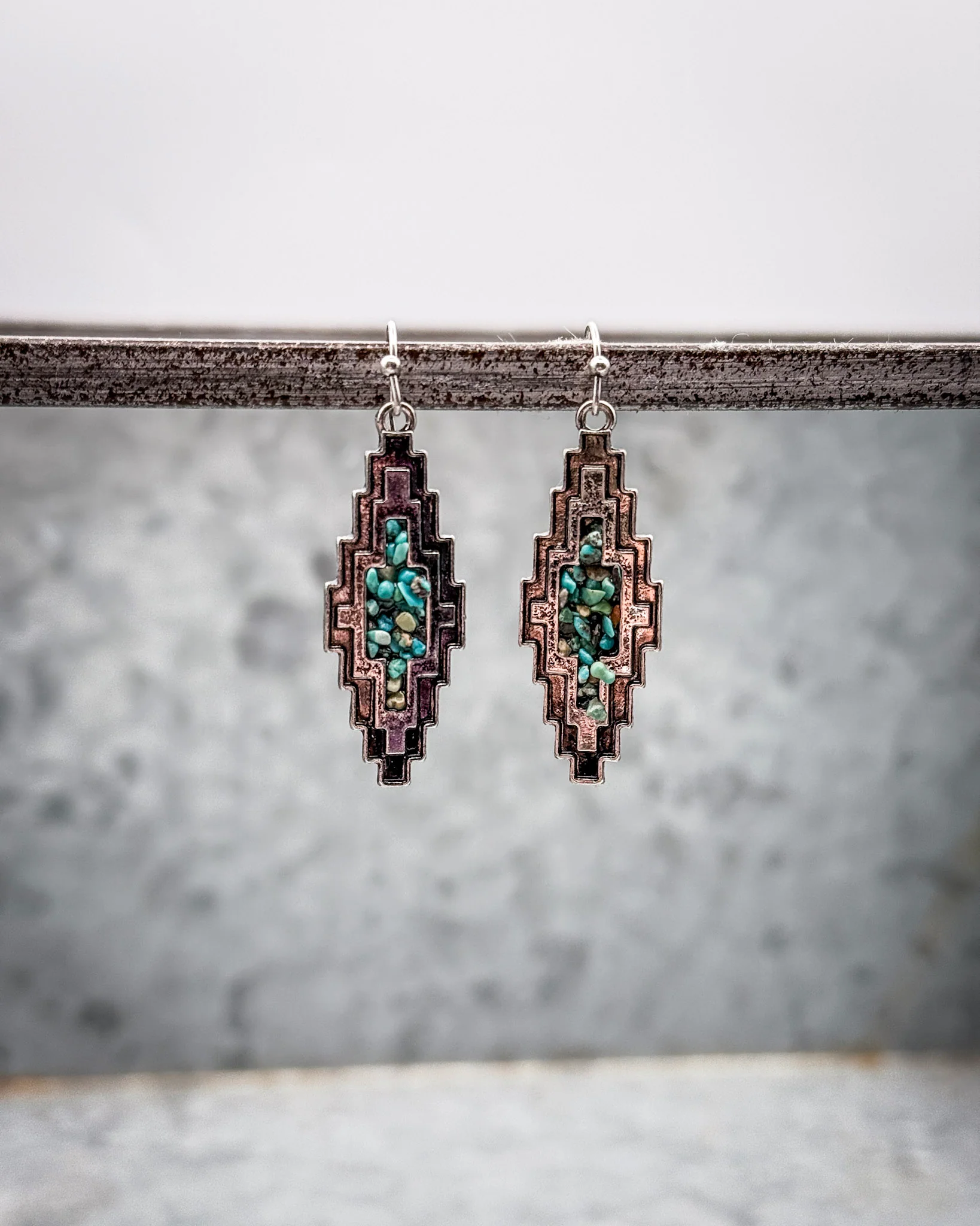 Stone Inlay Geo Dangle Fashion Earrings - Image 2