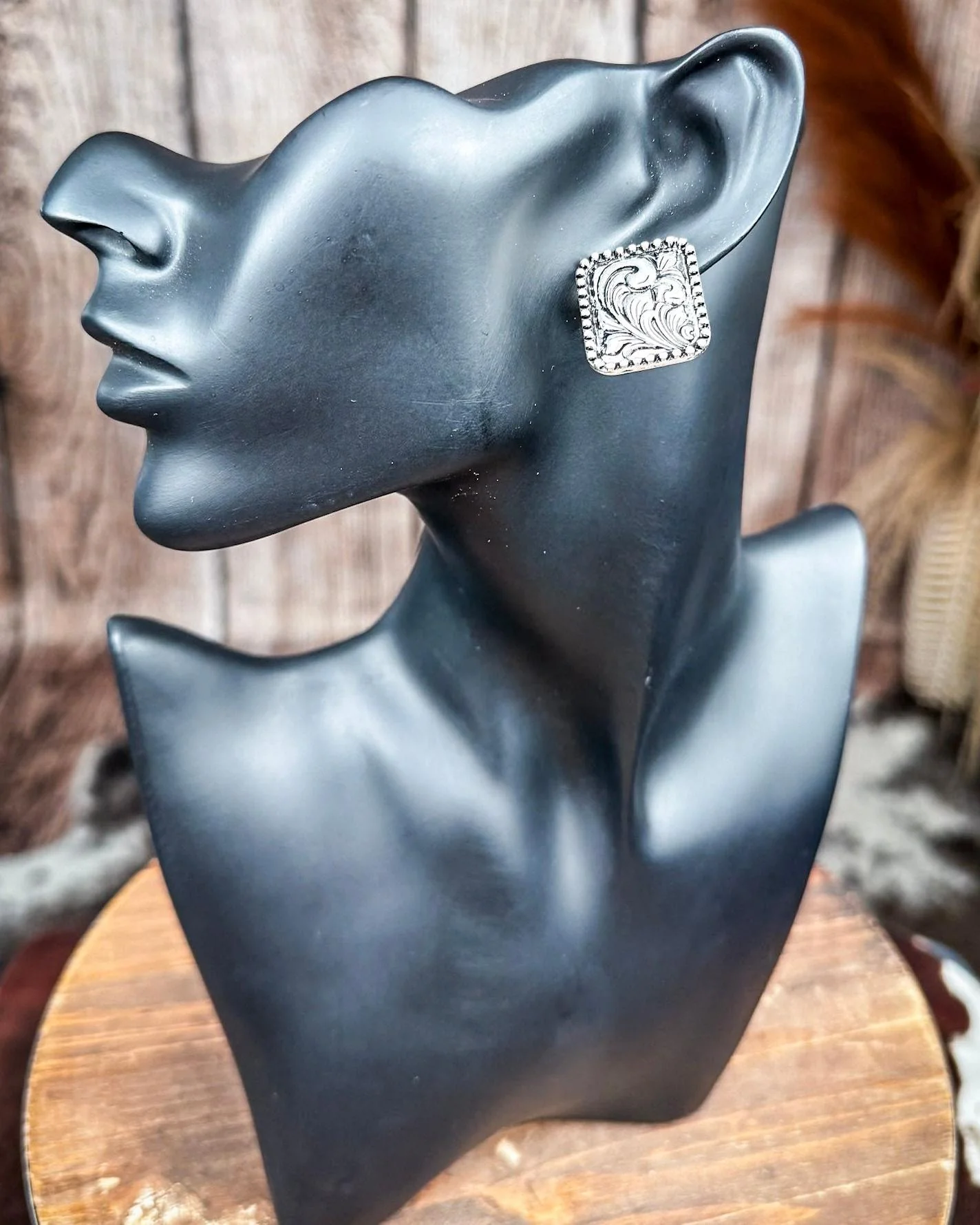 Vaquera Western Concho Fashion Stud Earring Set – 3-Pack - Image 4